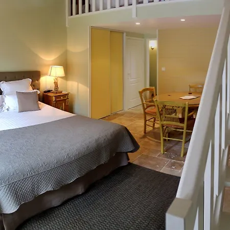 Hotel The Originals Résidence De Rohan 3*