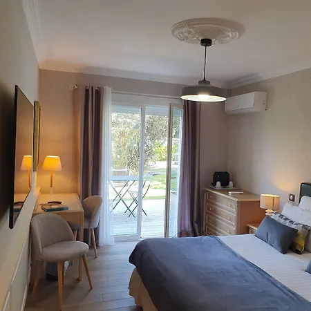 Hotel The Originals Résidence De Rohan