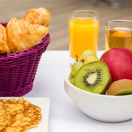 Hotel The Originals Résidence De Rohan 3*