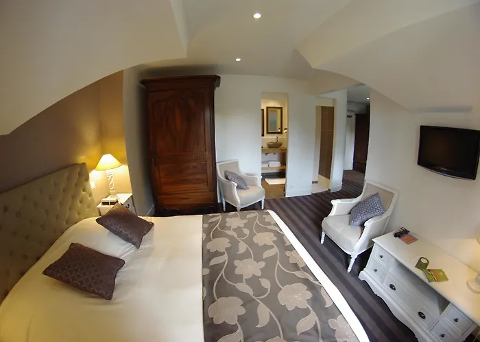 Hotel The Originals Résidence De Rohan 3*