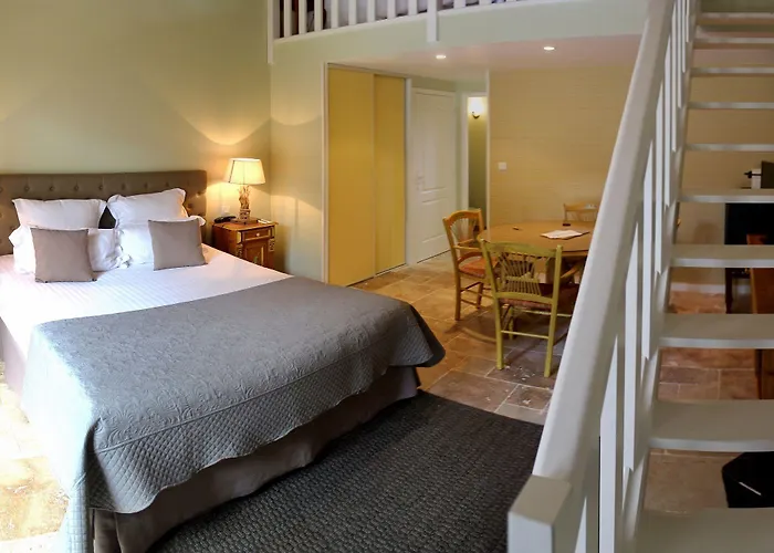 Hotel The Originals Résidence De Rohan 3*