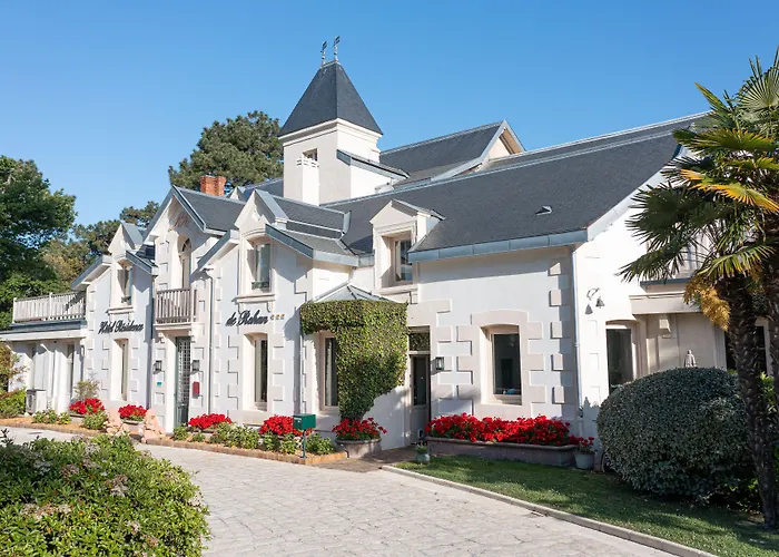 Hotel The Originals Résidence De Rohan 3*