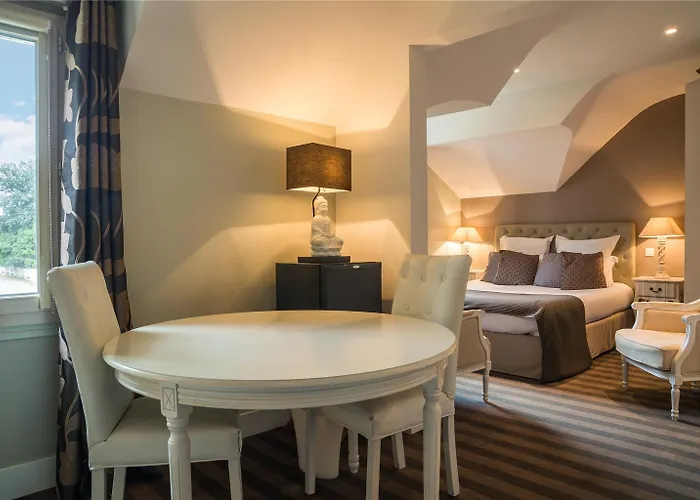 Hotel The Originals Résidence De Rohan