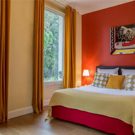 Hotell The Originals De Rohan 3*